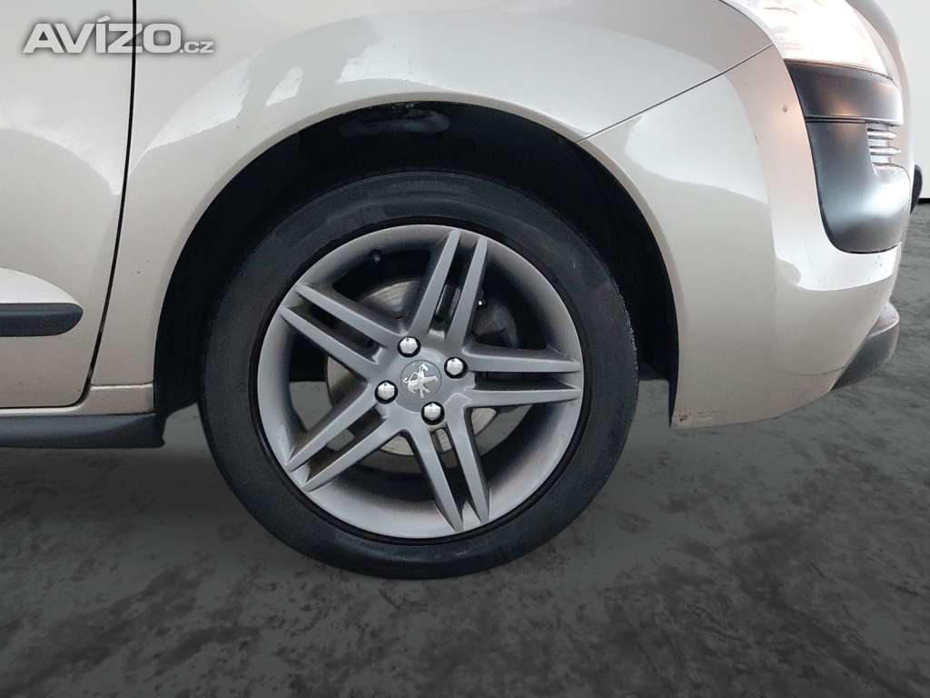 Foto inzerátu Peugeot 3008 1.6 VTi