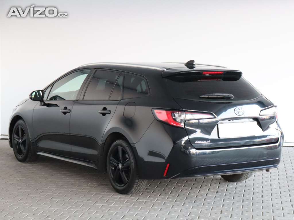Foto inzerátu Toyota Corolla 1.8 Hybrid