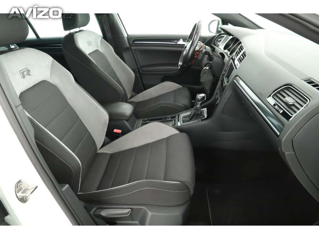 Foto inzerátu VW Golf 2.0 TSI R