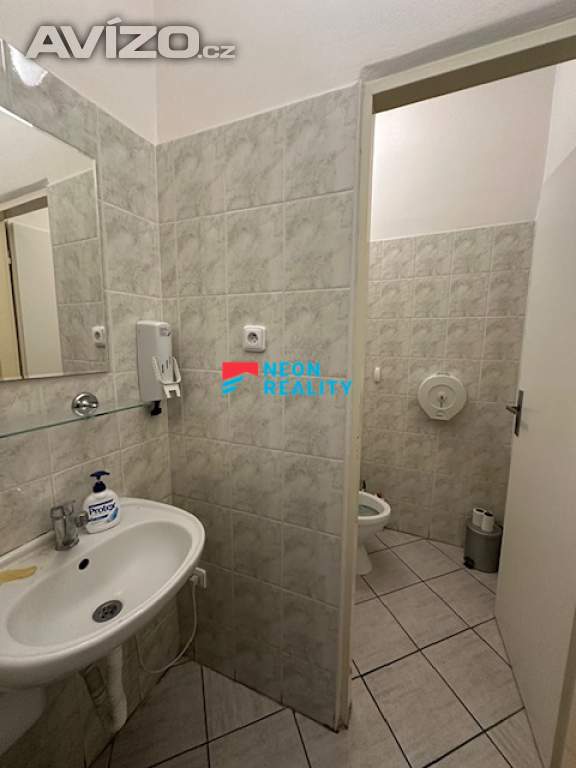 Foto inzerátu Pronájem zdravotnického prostoru 143 m² v Ostravě – ideální pro ordinaci nebo jiné komerční využití