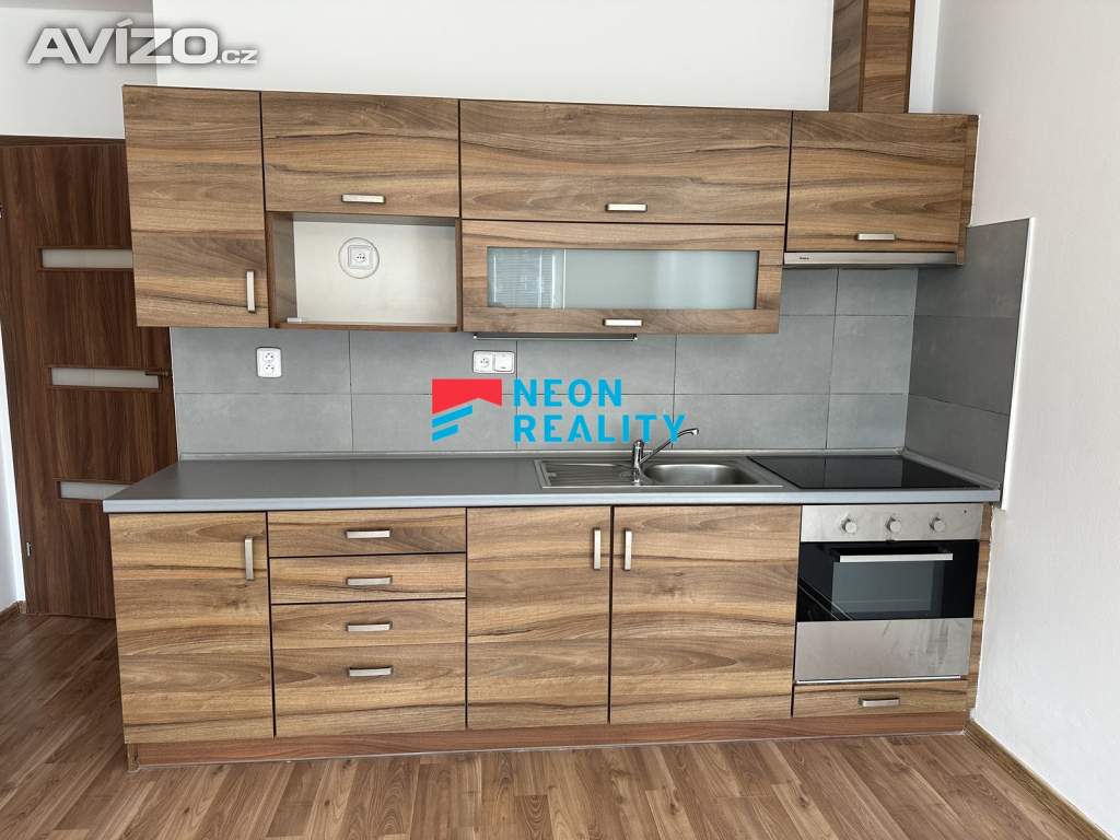 Krásný byt 2KK na ul. Petra Křičky, Ostrava - Skvělá lokalita u nákupního centra Nová Karolina!