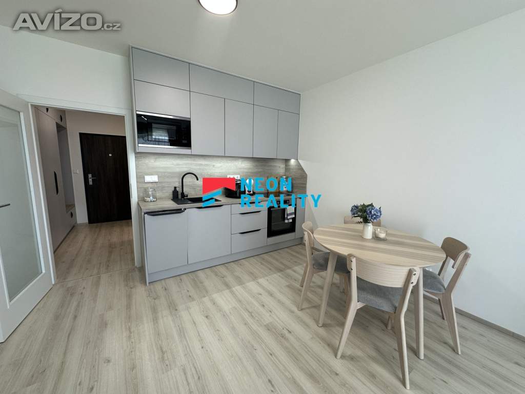 Elegantní byt 1+kk s balkonem v Opavě