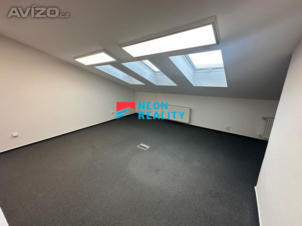 Foto inzerátu Pronájem klimatizovaných podkrovních kanceláří (47m2) Ostrava Centrum, ul. Pivovarská
