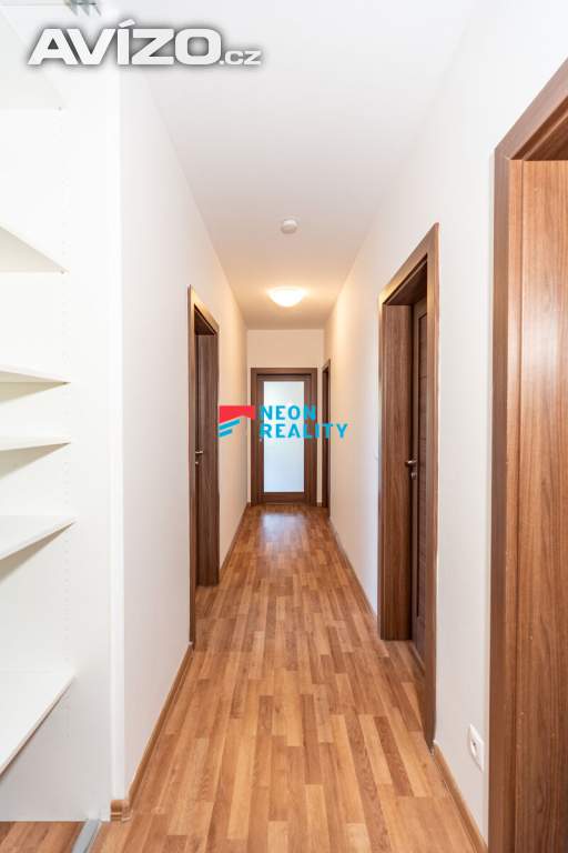 Foto inzerátu Pronájem prostorného bytu 2+kk se dvěma balkony, šatnou, sklepem a garážovým stáním | Čeladná