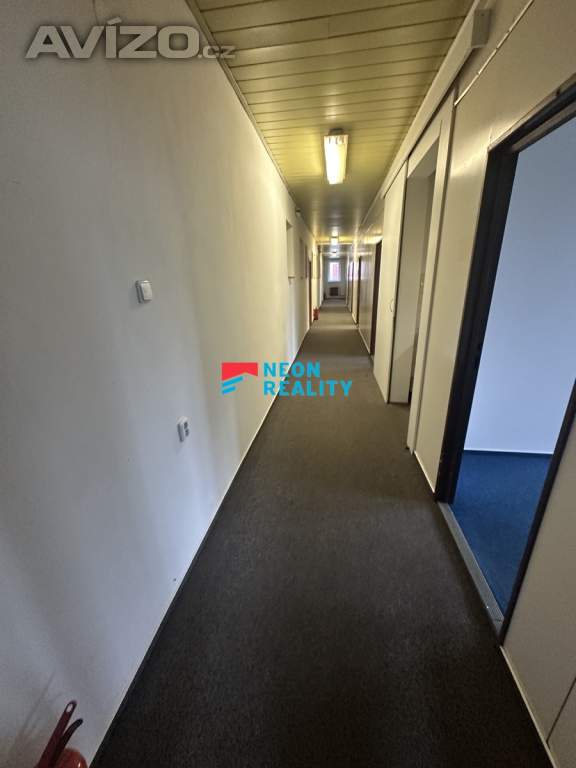 Foto inzerátu Pronájem kanceláří v Hošťálkovicích – 10 až 32 m², parkování u budovy, 10 min od centra Ostravy