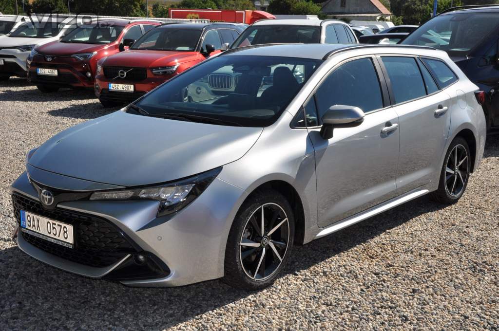 Toyota Corolla 1.8HSD 72kW KOMBI