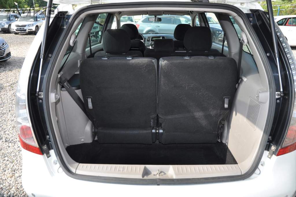 Foto inzerátu Mitsubishi Grandis 2.0Di-D 103kW 7.míst