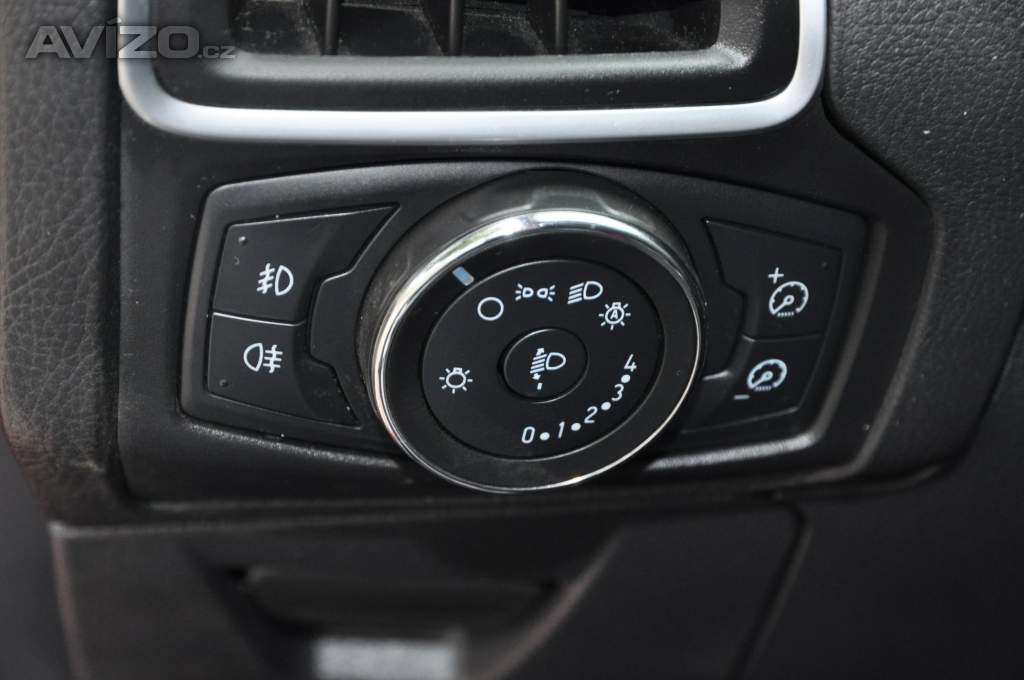 Foto inzerátu Ford Focus 1.6i 110kW Titanium