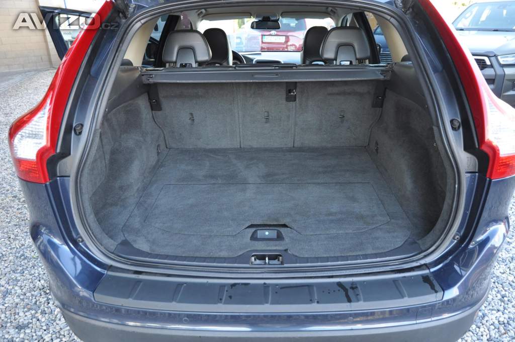 Foto inzerátu Volvo XC60 D4 2.4 120kW 4WD