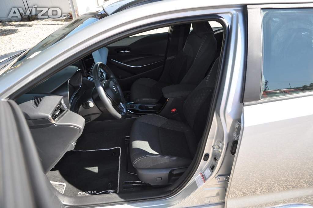 Foto inzerátu Toyota Corolla 1.8HSD 72kW KOMBI