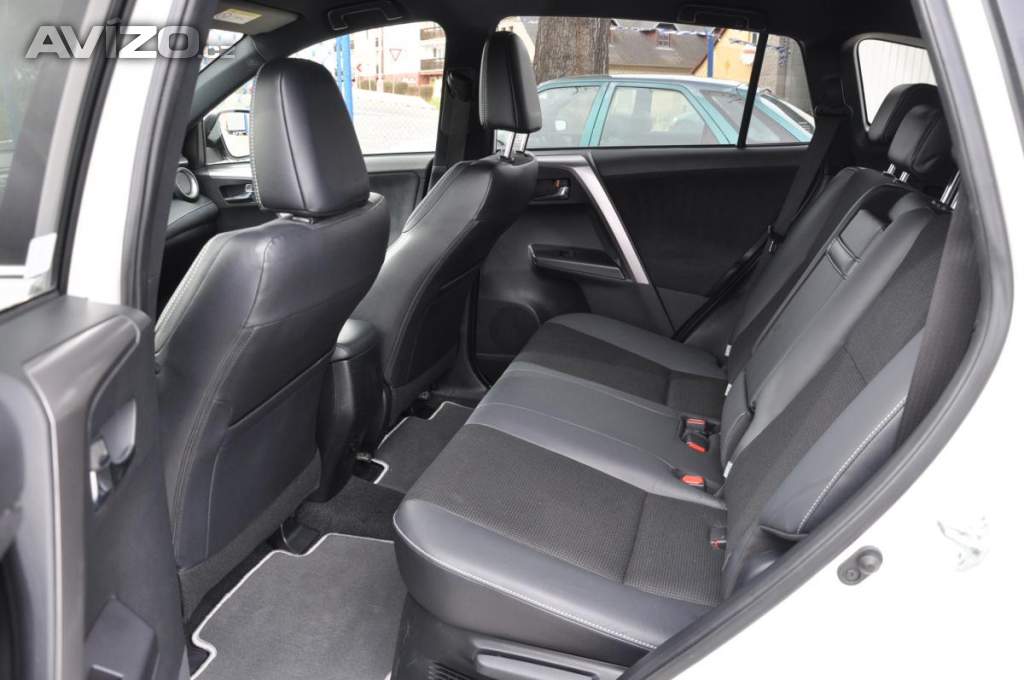 Foto inzerátu Toyota RAV4 2.5HSD 114kW