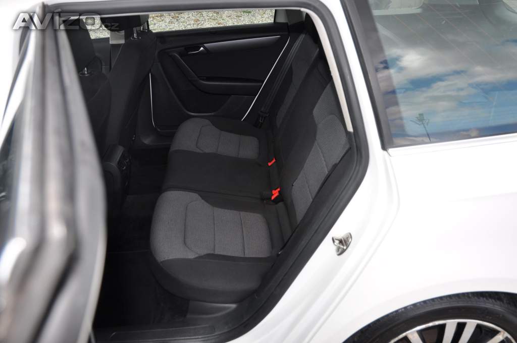 Foto inzerátu Volkswagen Passat 2.0TDi 103kW KOMBI