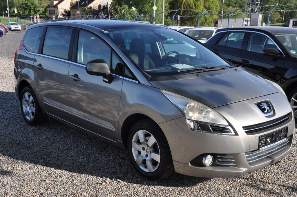 Foto inzerátu Peugeot 5008 1.6HDi 82kW AUTOMAT