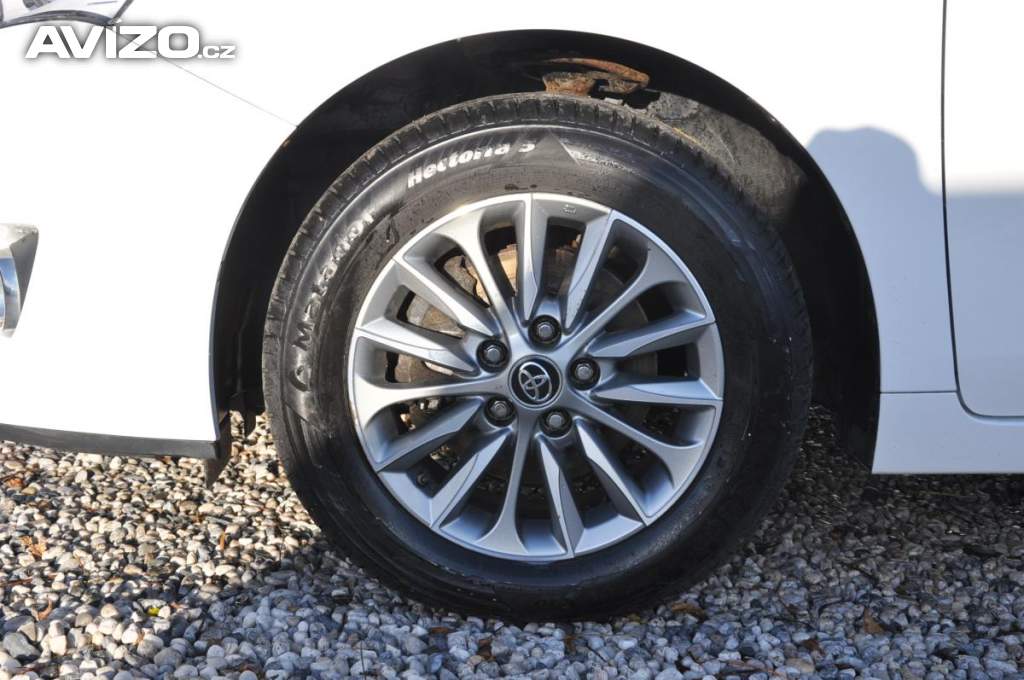 Foto inzerátu Toyota Verso 1.6 ValveMatic 97kW 7.míst
