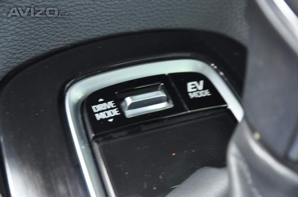 Foto inzerátu Toyota Corolla 1.8HSD 72kW KOMBI