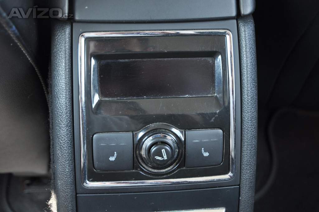 Foto inzerátu Škoda Superb II 2.0TDi 103kW ELEGANCE