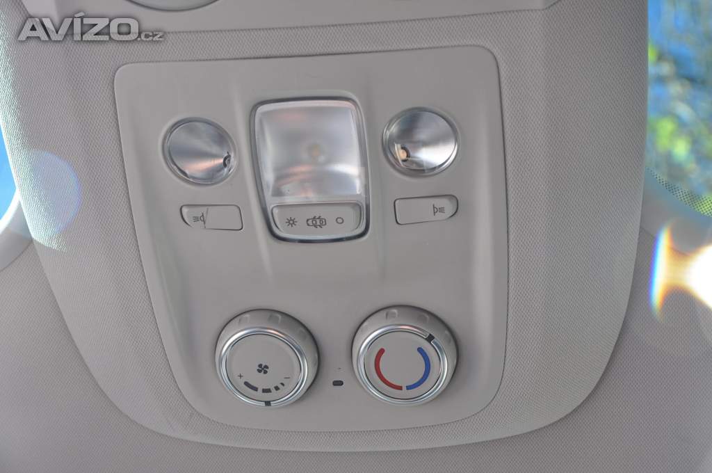 Foto inzerátu Peugeot Traveller 2.0HDi 110kW Kůže 8.míst