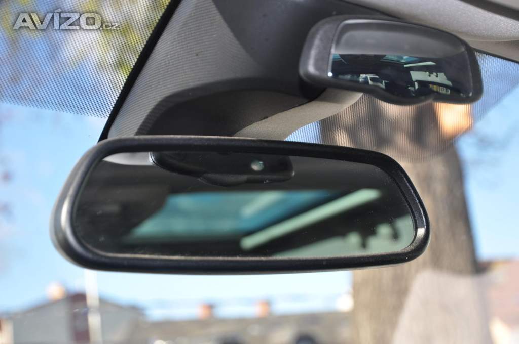 Foto inzerátu Peugeot Traveller 2.0HDi 110kW Kůže 8.míst