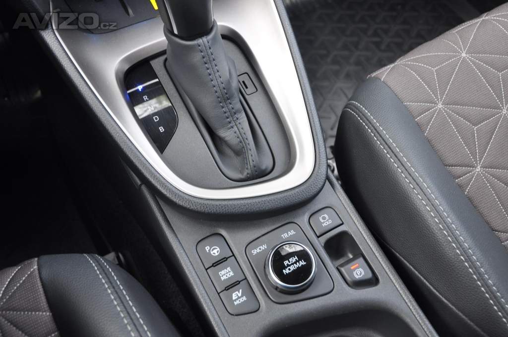 Foto inzerátu Toyota Yaris Cross 1.5HSD Executive 4x4