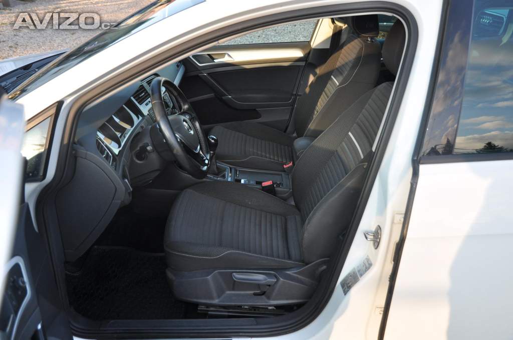 Foto inzerátu Volkswagen Golf VII 1.6TDi 77kW KOMBI 4x4