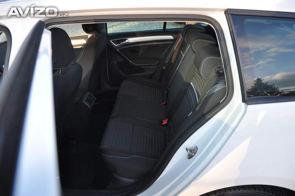 Foto inzerátu Volkswagen Golf VII 1.6TDi 77kW KOMBI 4x4