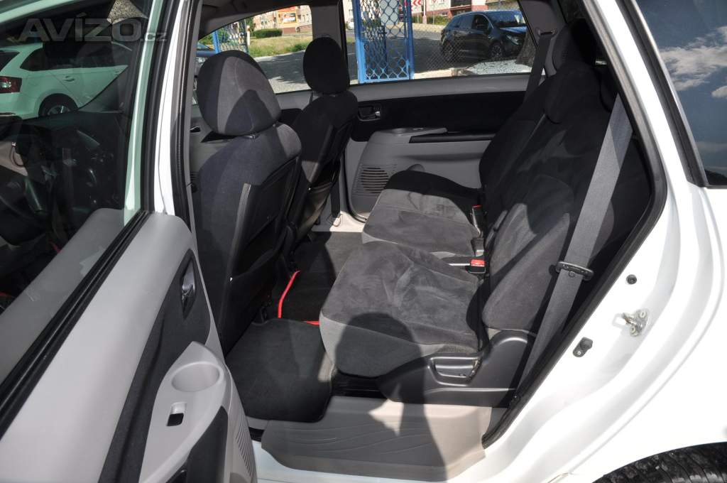 Foto inzerátu Mitsubishi Grandis 2.0Di-D 103kW 7.míst