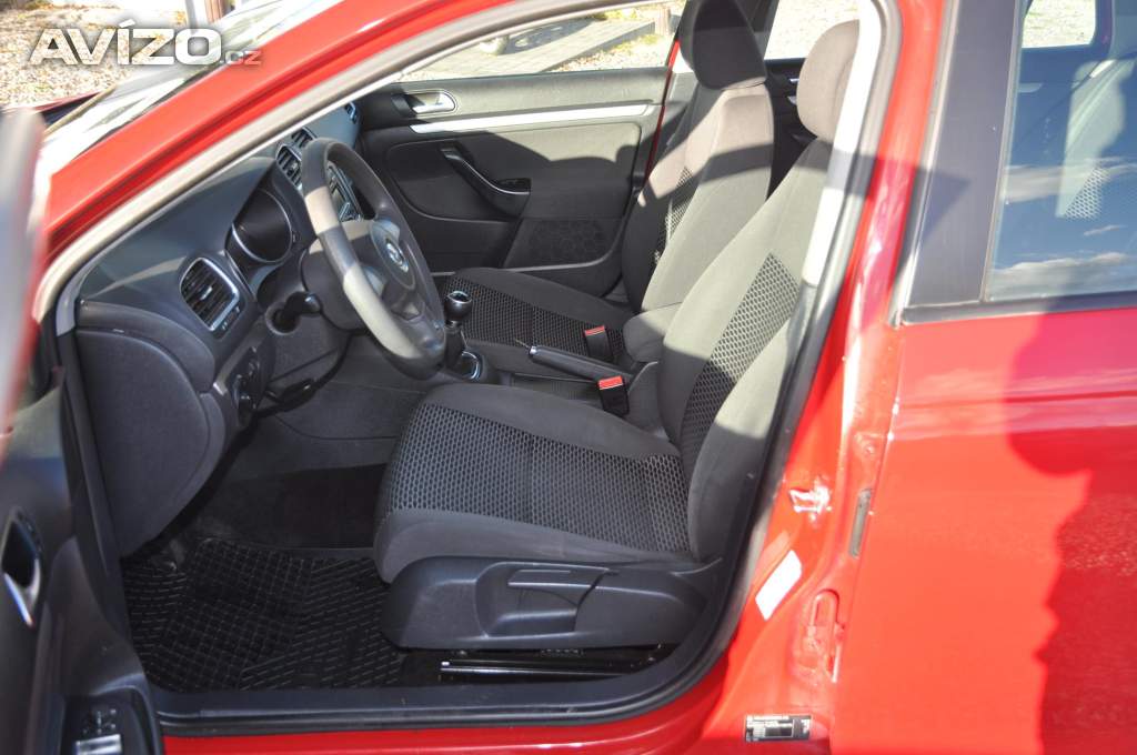 Foto inzerátu Volkswagen Golf 1.4i 59kW KOMBI Trend