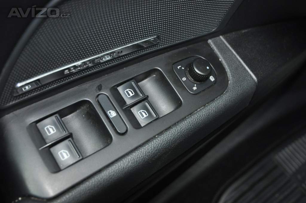 Foto inzerátu Škoda Superb II 2.0TDi 125kW KOMBI Elegance