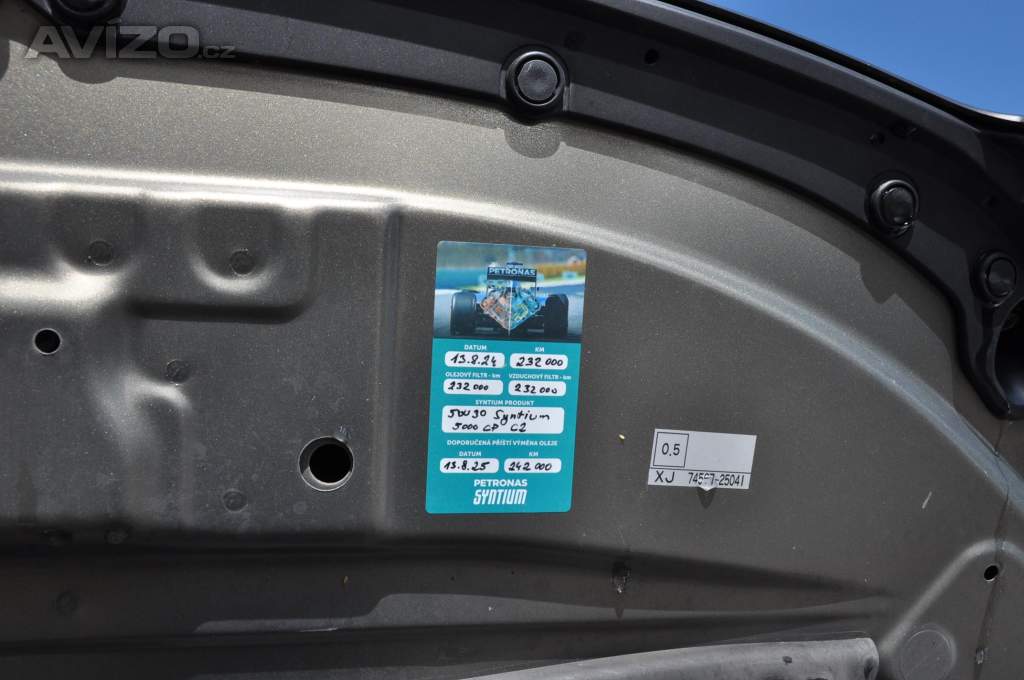 Foto inzerátu Toyota Hilux 2.8D 150kW 4x4 A/T Kůže AEROKL