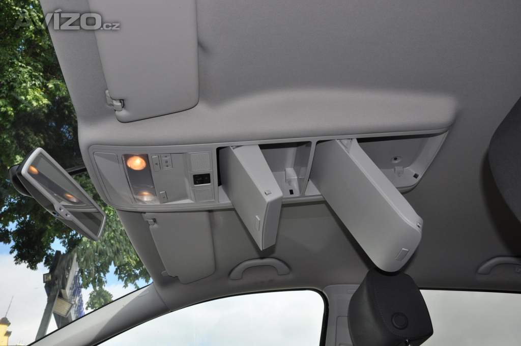 Foto inzerátu Volkswagen Touran CROSS 2.0TDi 103kW