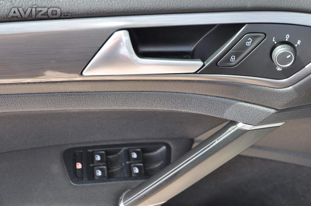 Foto inzerátu Volkswagen Golf VII 1.0TSi 81kW SPORT