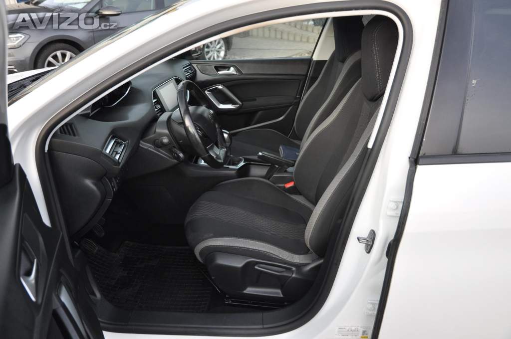 Foto inzerátu Peugeot 308 1.6eHDi 73kW SW