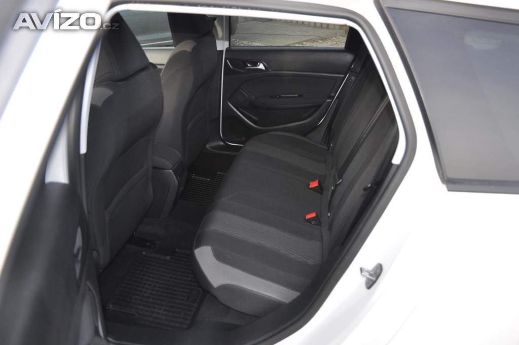 Foto inzerátu Peugeot 308 1.6eHDi 73kW SW