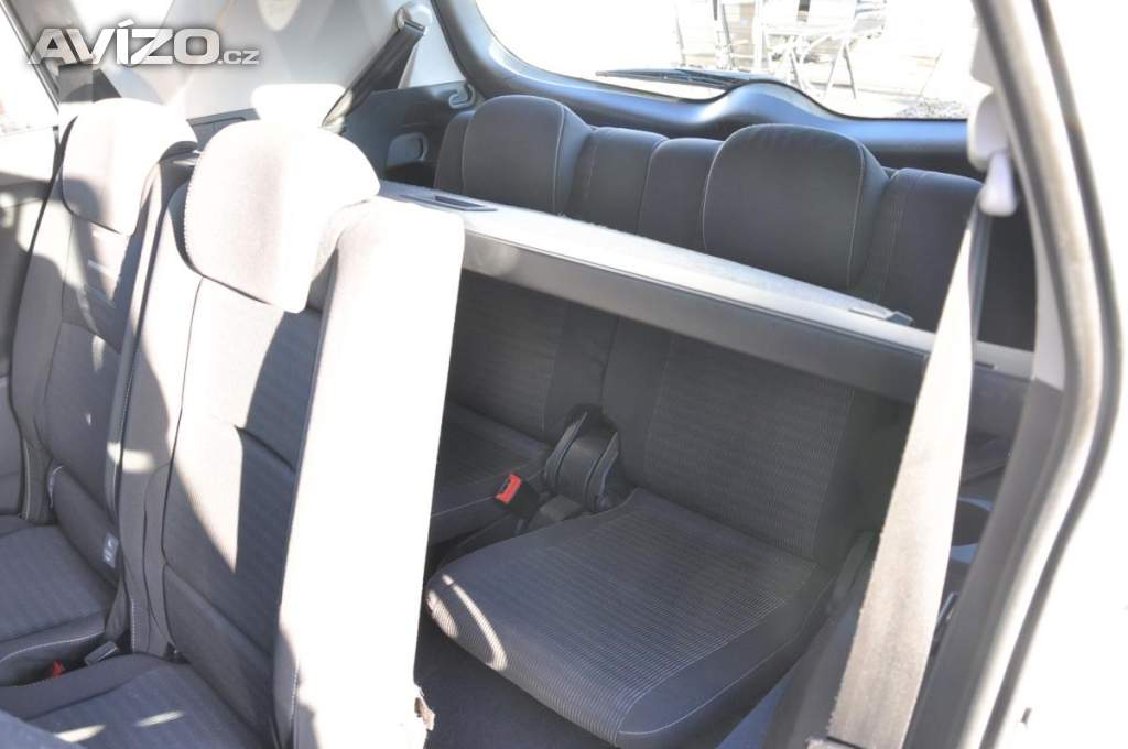 Foto inzerátu Toyota Verso 1.6 ValveMatic 97kW 7.míst