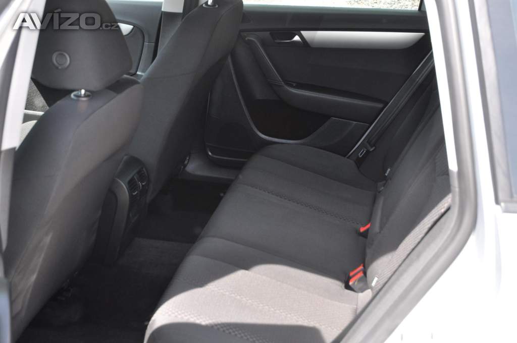 Foto inzerátu Volkswagen Passat 1.4TSi 90kW KOMBI