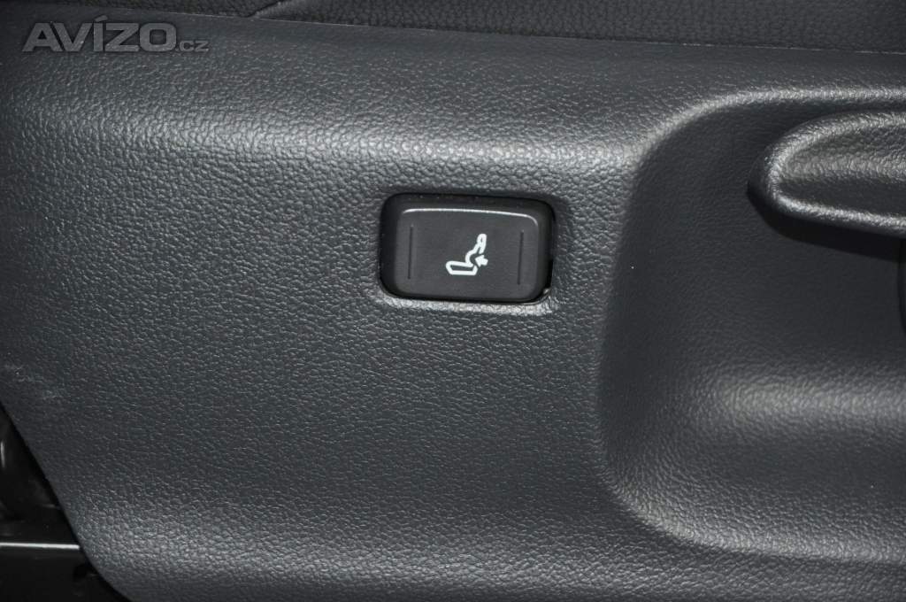 Foto inzerátu Toyota Yaris Cross 1.5HSD Executive 4x4