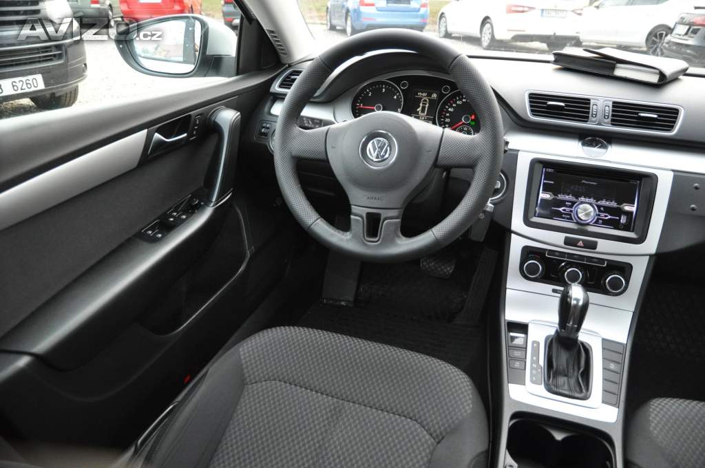 Foto inzerátu Volkswagen Passat 2.0TDi 130kW KOMBI Automat