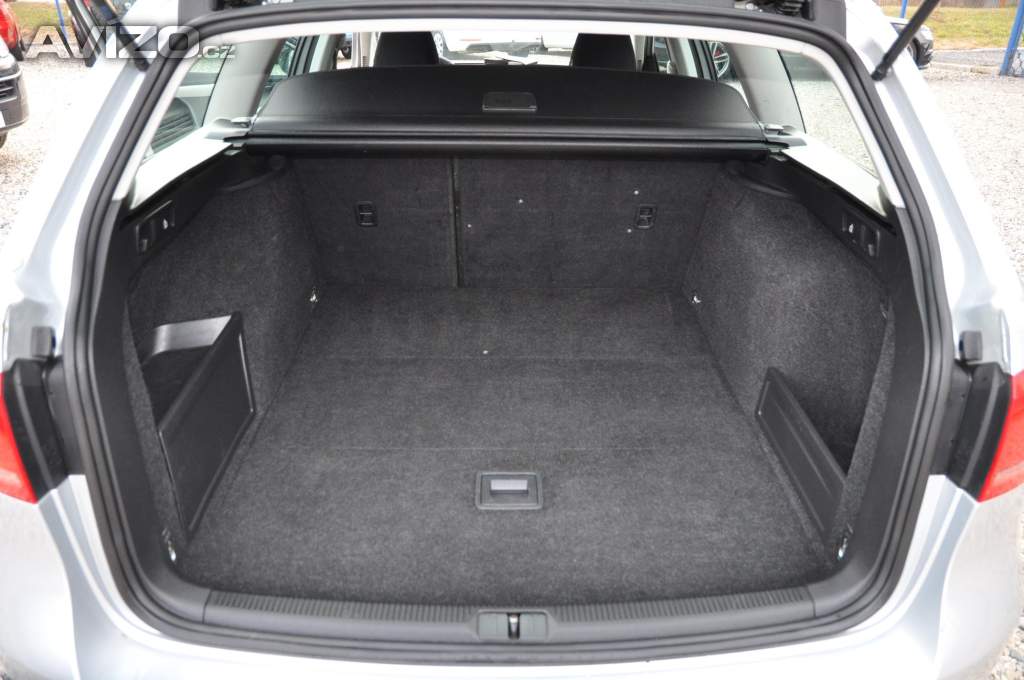 Foto inzerátu Volkswagen Passat 2.0TDi 130kW KOMBI Automat