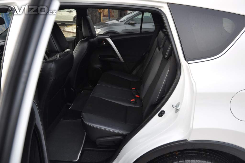 Foto inzerátu Toyota RAV4 2.0VVTi 112kW 4x4 Automat