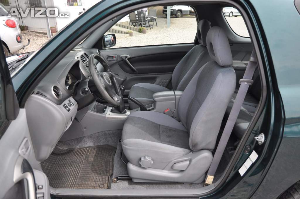 Foto inzerátu Toyota RAV4 2.0VVT-i 110kW 3dv.