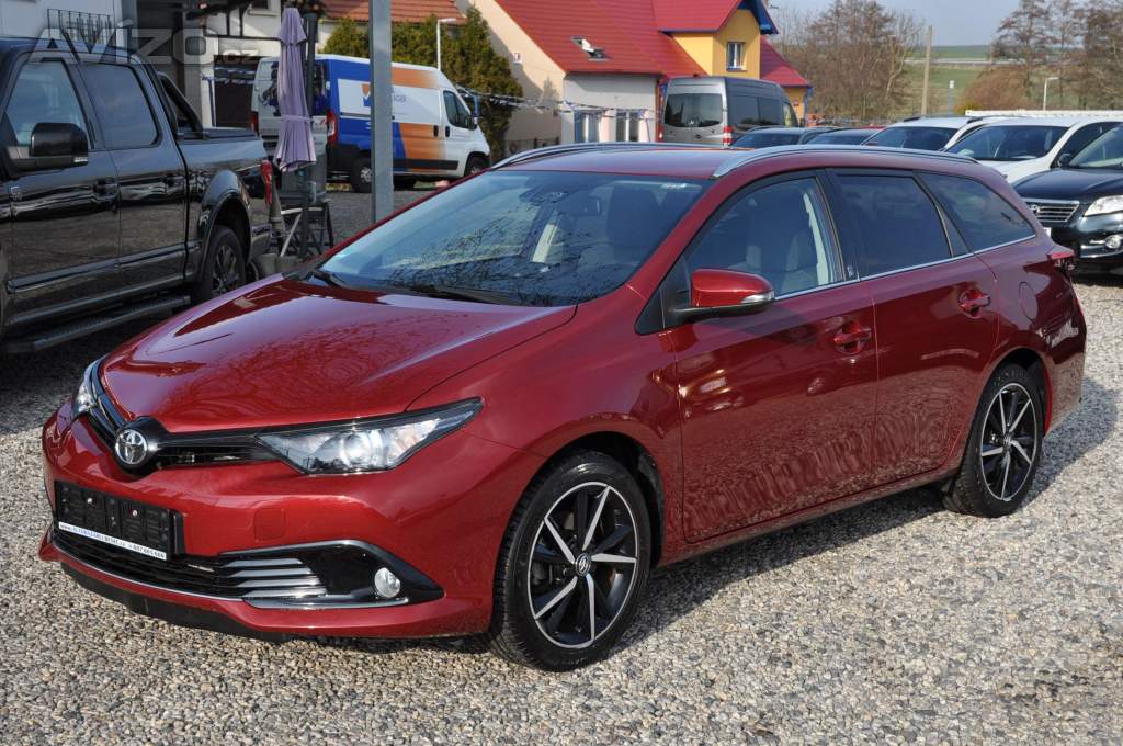 Toyota Auris 1.2i Turbo 85kW KOMBI