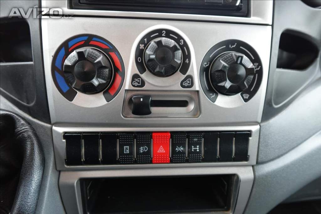 Foto inzerátu Iveco Daily 3,0 HPT  35C15 VALNÍK 7MÍST