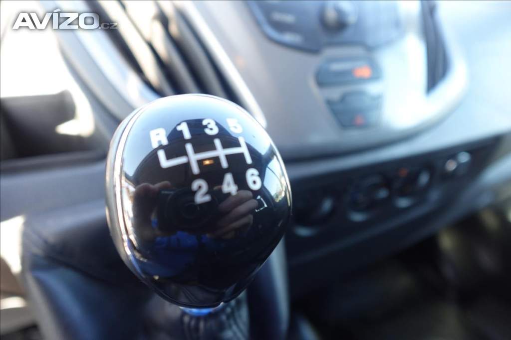 Foto inzerátu Ford Transit 2,2 TDCi  L3H2 9MÍST KLIMA SER