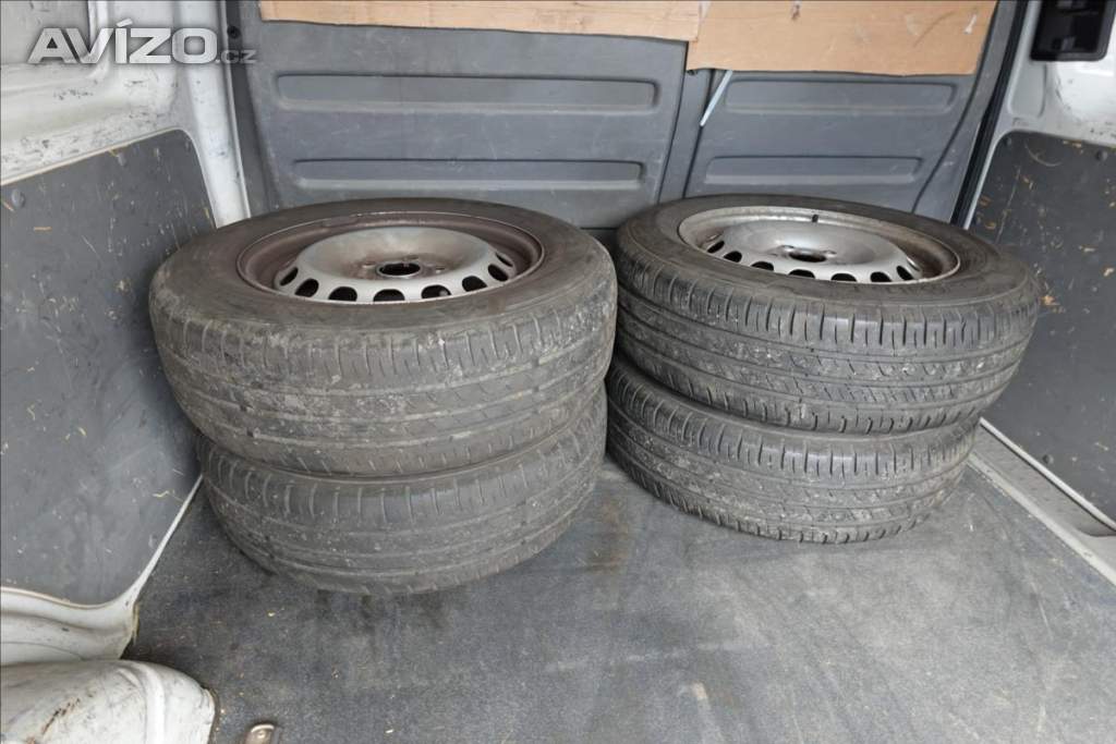 Foto inzerátu Volkswagen Caddy 2,0 TDi  L1H1 SERVISKA