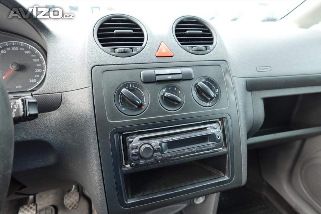 Foto inzerátu Volkswagen Caddy 2,0 TDi  L1H1 SERVISKA