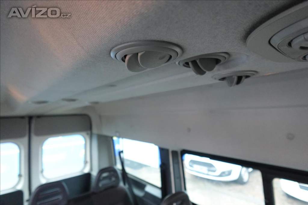 Foto inzerátu Peugeot Boxer 2,2 HDI  L2H2 9MÍST BUS KLIMA