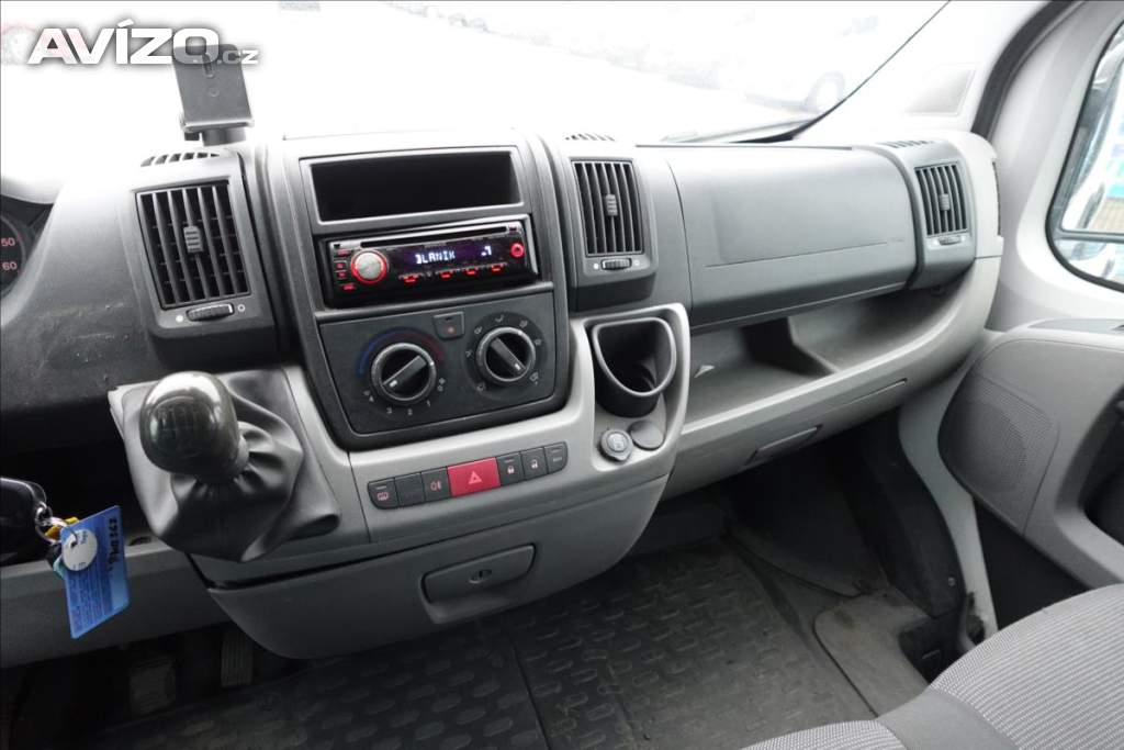 Foto inzerátu Peugeot Boxer 2,2 HDI  L2H2 9MÍST BUS KLIMA