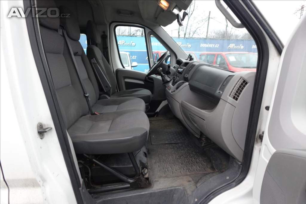 Foto inzerátu Peugeot Boxer 2,2 HDI  L2H2 9MÍST BUS KLIMA