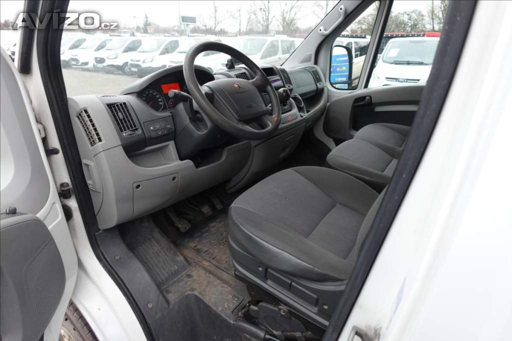 Foto inzerátu Peugeot Boxer 2,2 HDI  L2H2 9MÍST BUS KLIMA