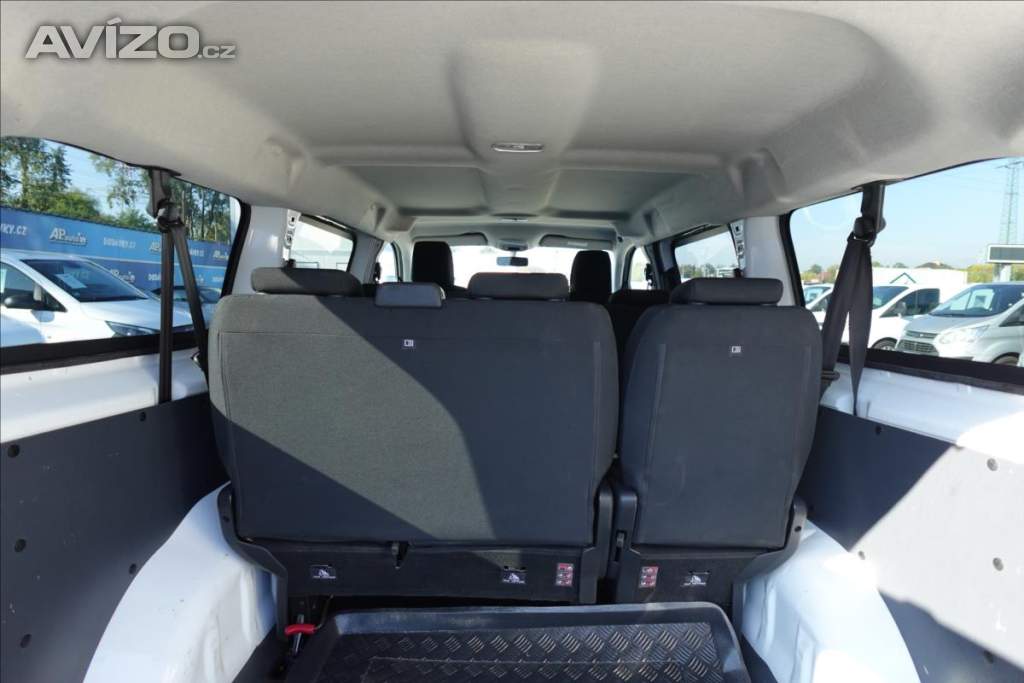 Foto inzerátu Peugeot Expert 2,0 HDI  Traveller L3H1 8MÍST